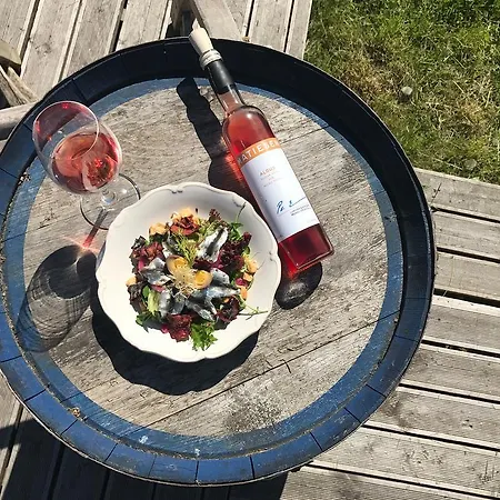 Luscher & Matiesen Muhu Winehouse Hotell *