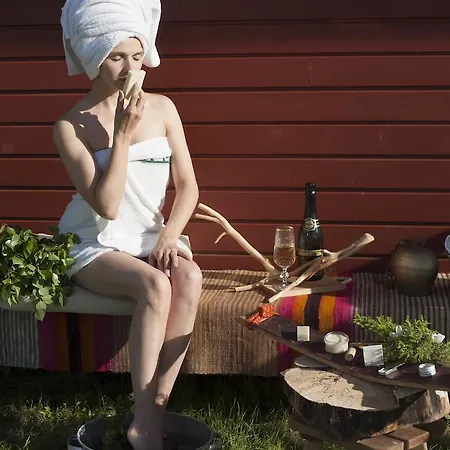 Luscher & Matiesen Muhu Winehouse