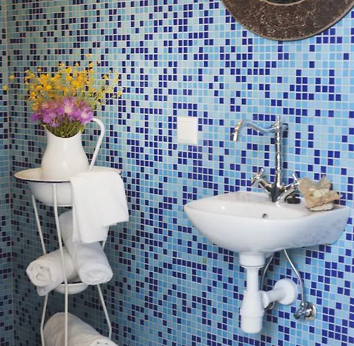 Luscher & Matiesen Muhu Winehouse *